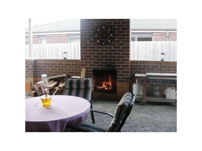 8 Matthew Circuit, Hastings VIC 3915