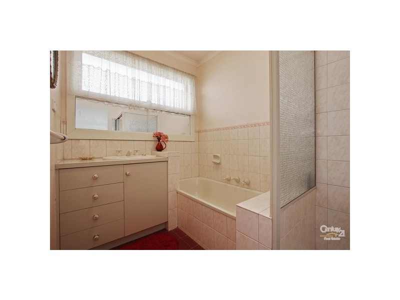 36 Parkvalley Drive, Chirnside Park VIC 3116