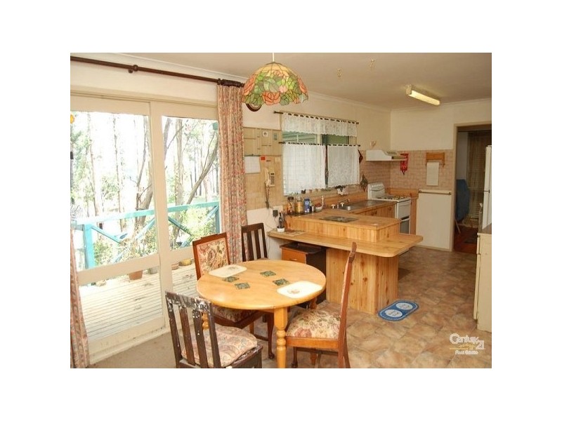 9 Bower Street, Kinglake VIC 3763