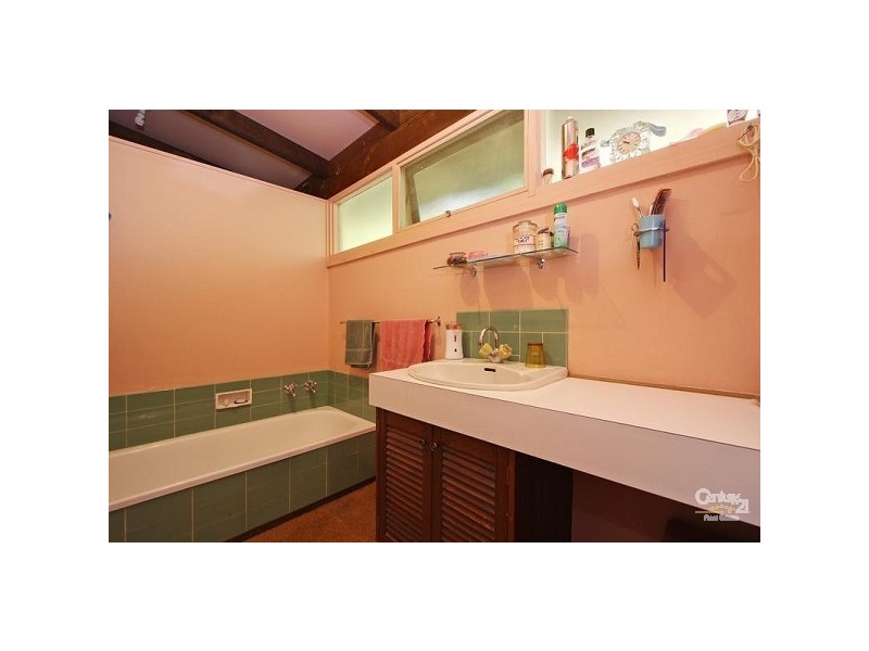 18 Lynwood Avenue, Ringwood East VIC 3135