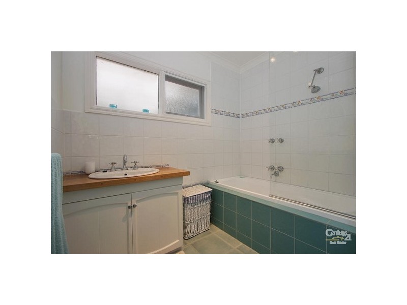 19 Rotherwood Avenue, Ringwood East VIC 3135