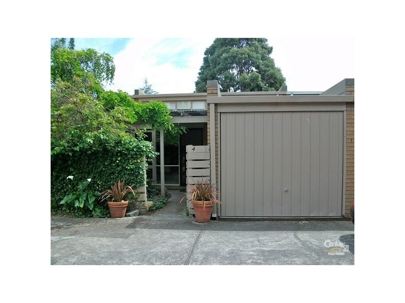 4/11 Alexandra Road, Ringwood East VIC 3135