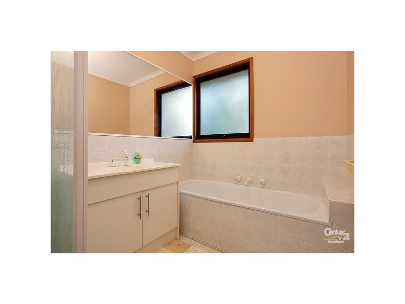 2/5 Vista Avenue, Ringwood East VIC 3135