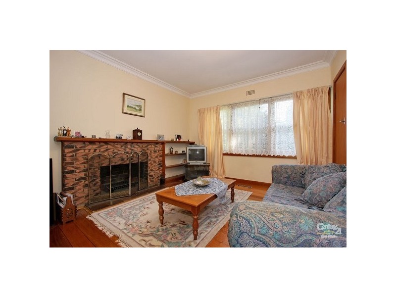 24 Knaith Road, Ringwood East VIC 3135