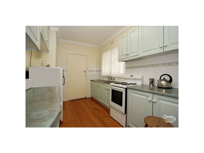 24 Knaith Road, Ringwood East VIC 3135