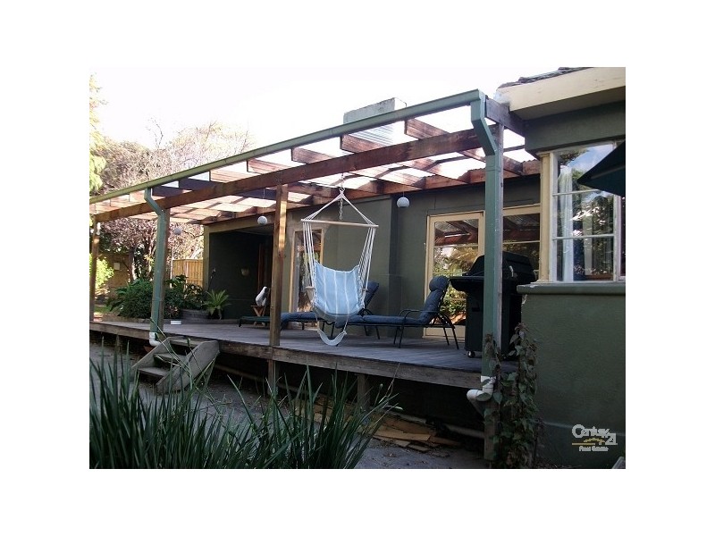 15 Alexandra Road, Ringwood East VIC 3135