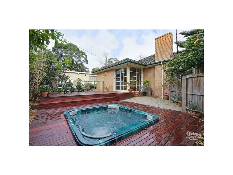 14 Knaith Road, Ringwood East VIC 3135