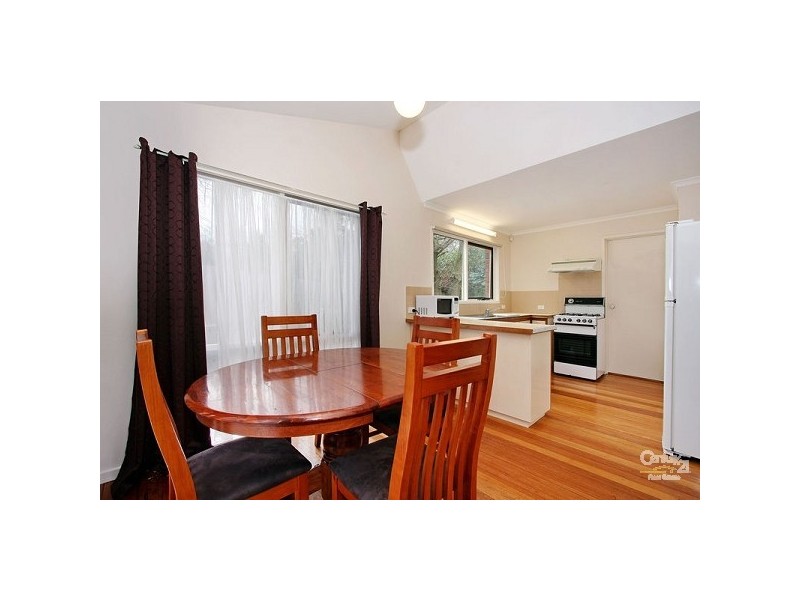 2/1 Fernwood Avenue, Ringwood East VIC 3135