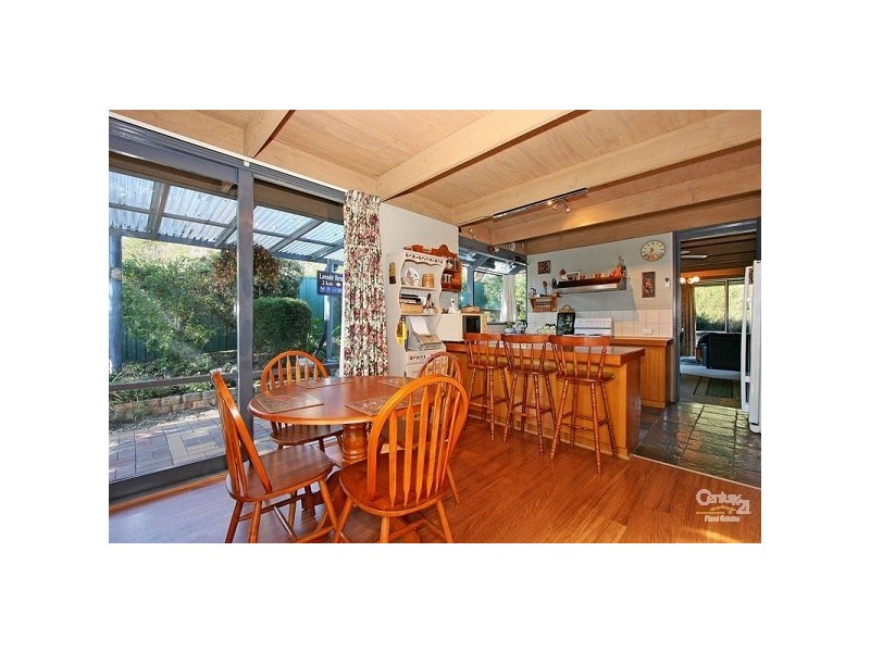 341 Warburton Highway, Wandin North VIC 3139