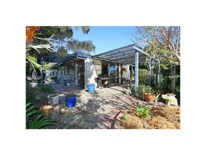 341 Warburton Highway, Wandin North VIC 3139