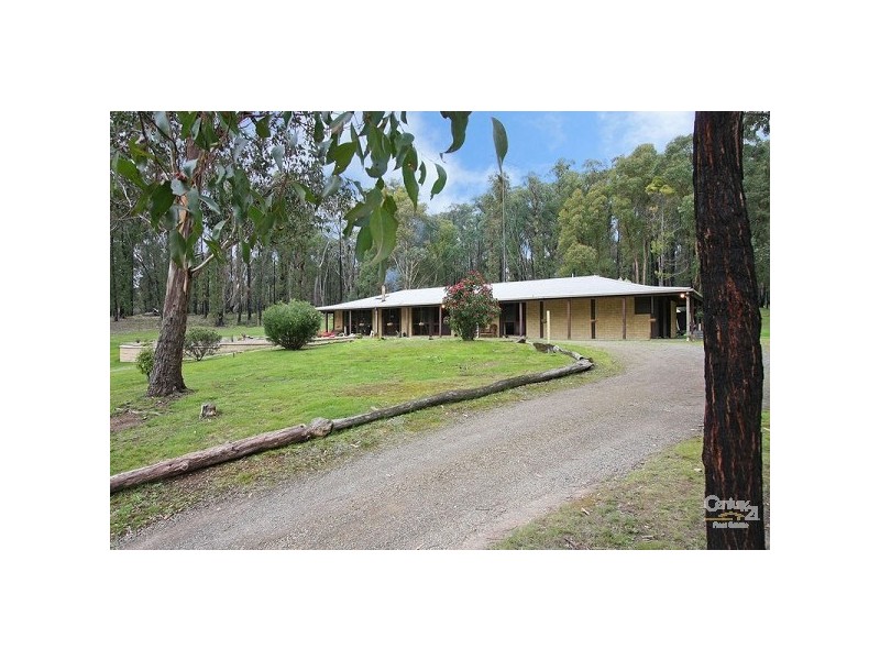 33 Banksia Court, Castella VIC 3777