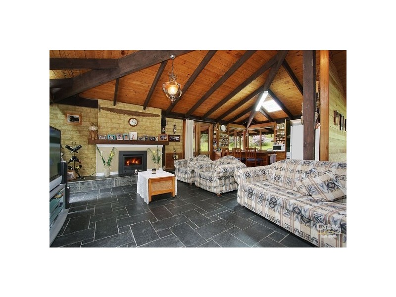 33 Banksia Court, Castella VIC 3777