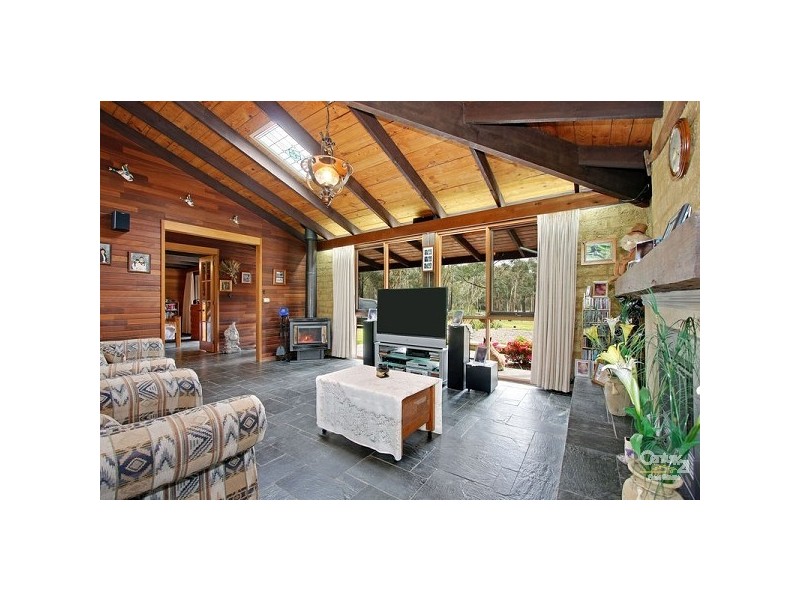 33 Banksia Court, Castella VIC 3777