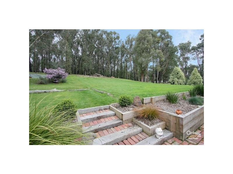 33 Banksia Court, Castella VIC 3777