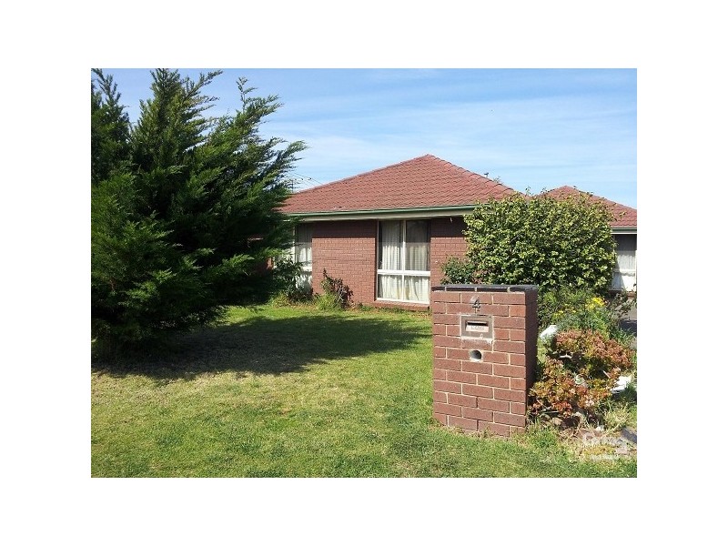 4 Bayview Crescent, Hoppers Crossing VIC 3029
