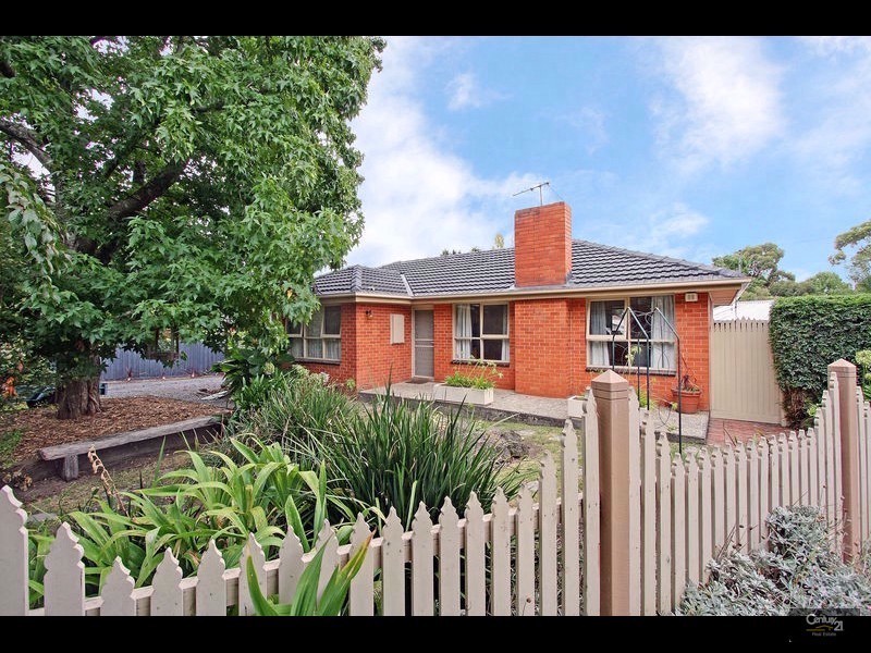 141 Cambridge Road, Mooroolbark VIC 3138