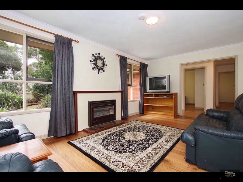 141 Cambridge Road, Mooroolbark VIC 3138