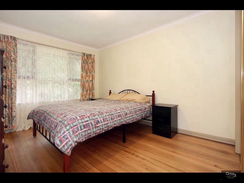 141 Cambridge Road, Mooroolbark VIC 3138