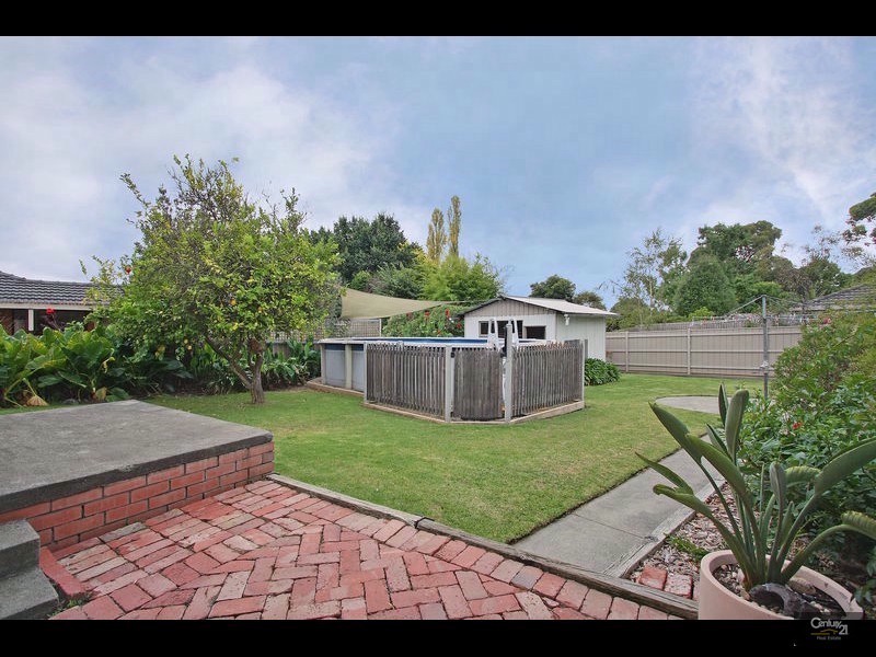 141 Cambridge Road, Mooroolbark VIC 3138