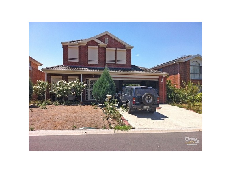 13 Daylesford Terrace, Caroline Springs VIC 3023