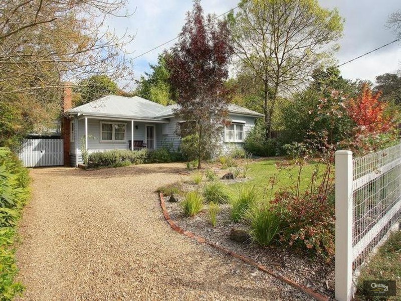 15 Lemnos Street, Croydon VIC 3136