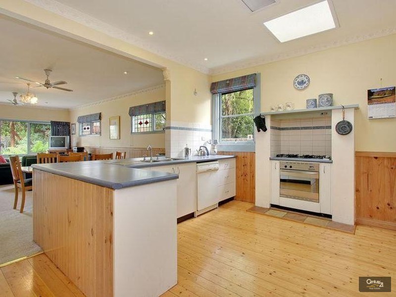 15 Lemnos Street, Croydon VIC 3136