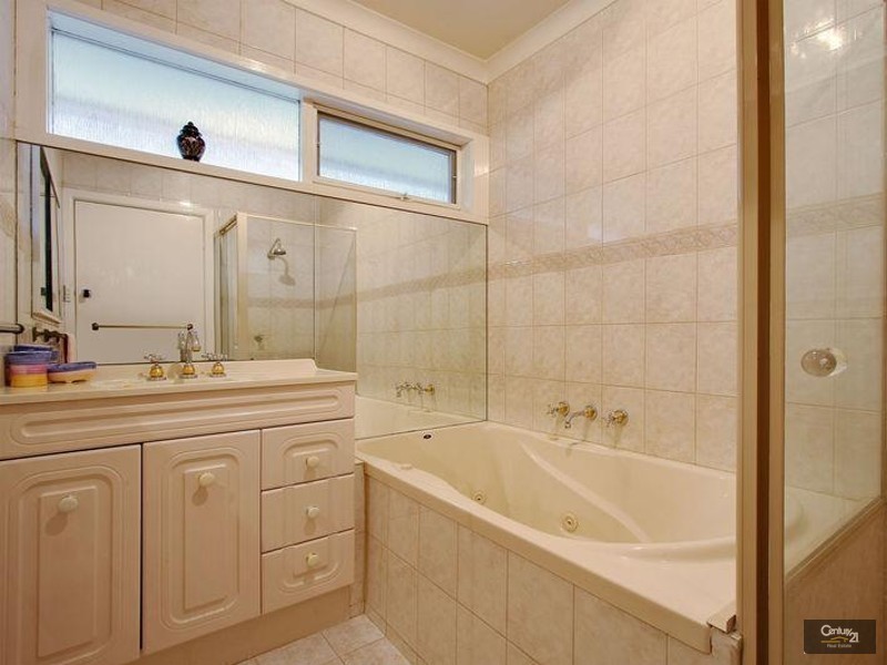 98 Wantirna Road, Ringwood VIC 3134