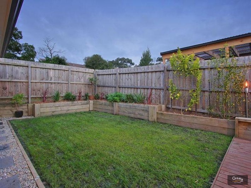 2/49 Mount View Parade, Croydon VIC 3136