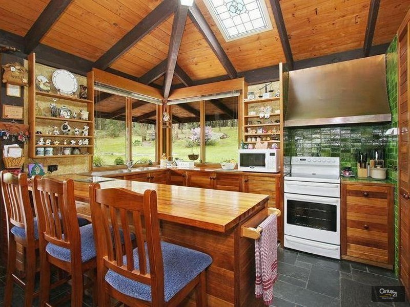 33 Banksia Court, Castella VIC 3777