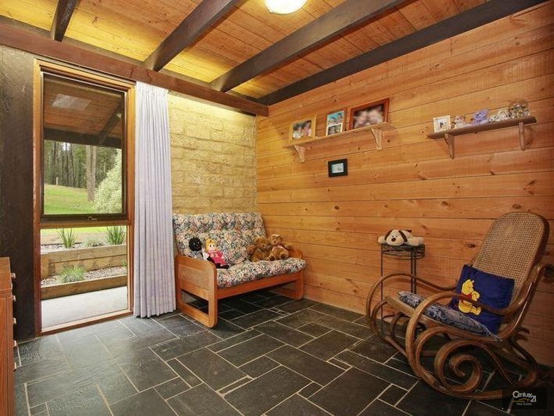 33 Banksia Court, Castella VIC 3777