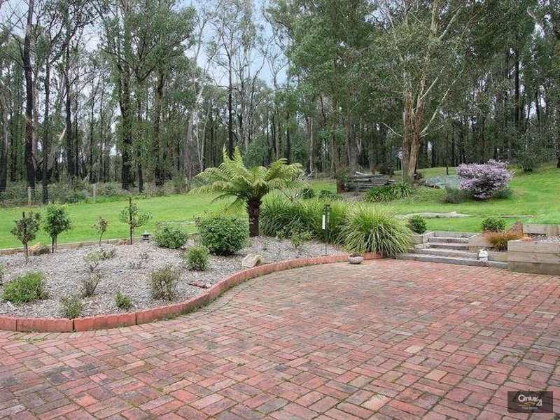 33 Banksia Court, Castella VIC 3777