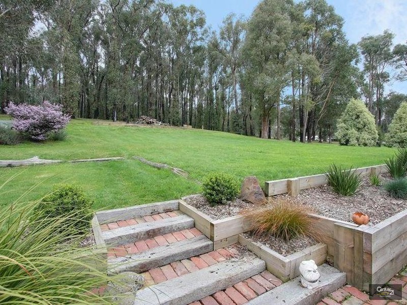 33 Banksia Court, Castella VIC 3777