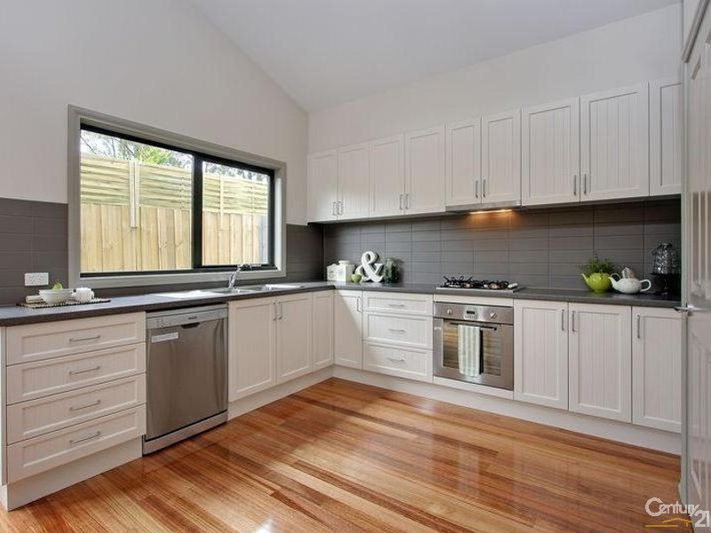 2/2A Gardner Parade, Mount Evelyn VIC 3796