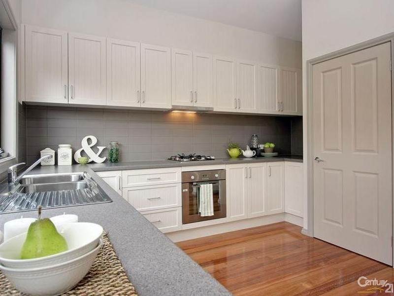 2/2A Gardner Parade, Mount Evelyn VIC 3796