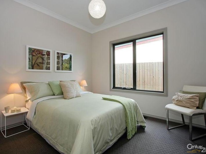 2/2A Gardner Parade, Mount Evelyn VIC 3796