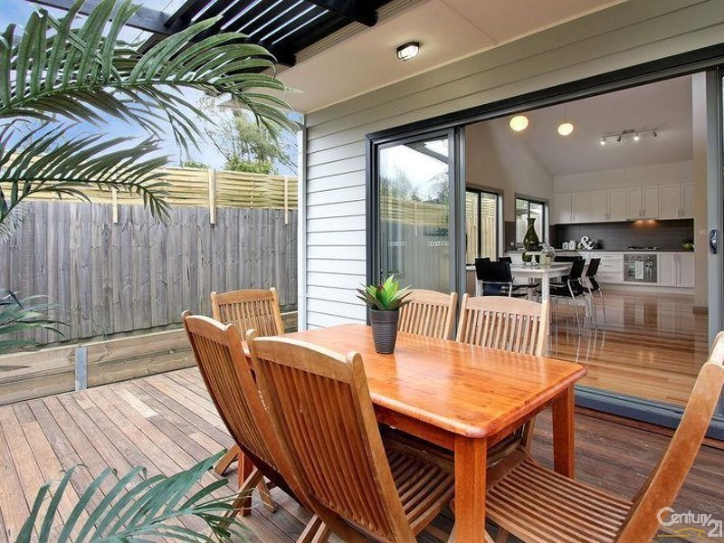 2/2A Gardner Parade, Mount Evelyn VIC 3796