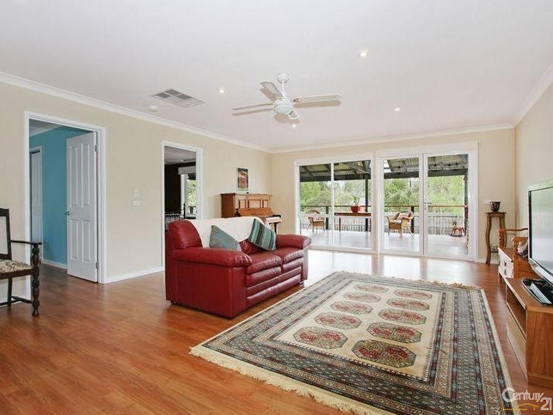 129 Esther Crescent, Mooroolbark VIC 3138