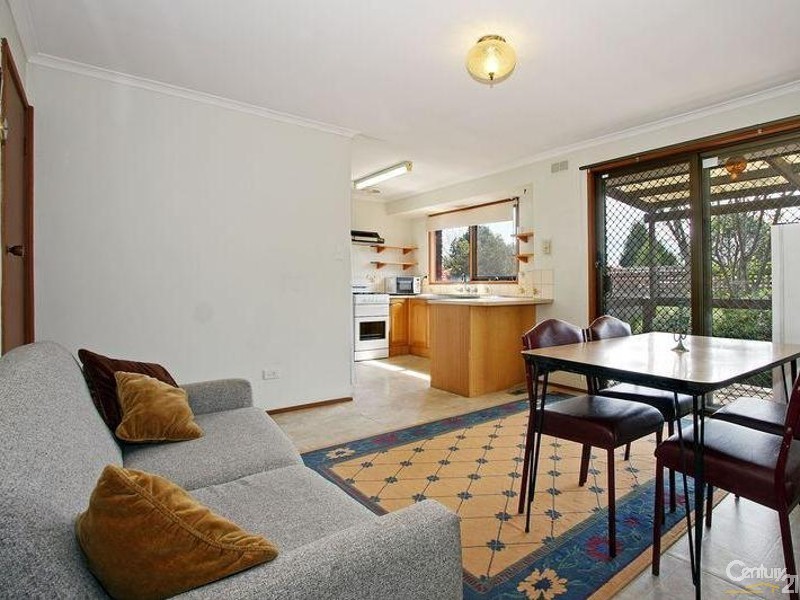 2/18 Illoura Avenue, Ringwood East VIC 3135