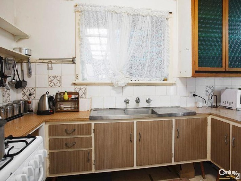 4 Powell Drive, Hoppers Crossing VIC 3029