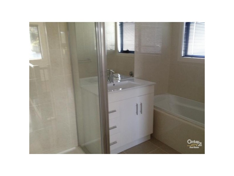 1/8 Karingal Street, Croydon North VIC 3136