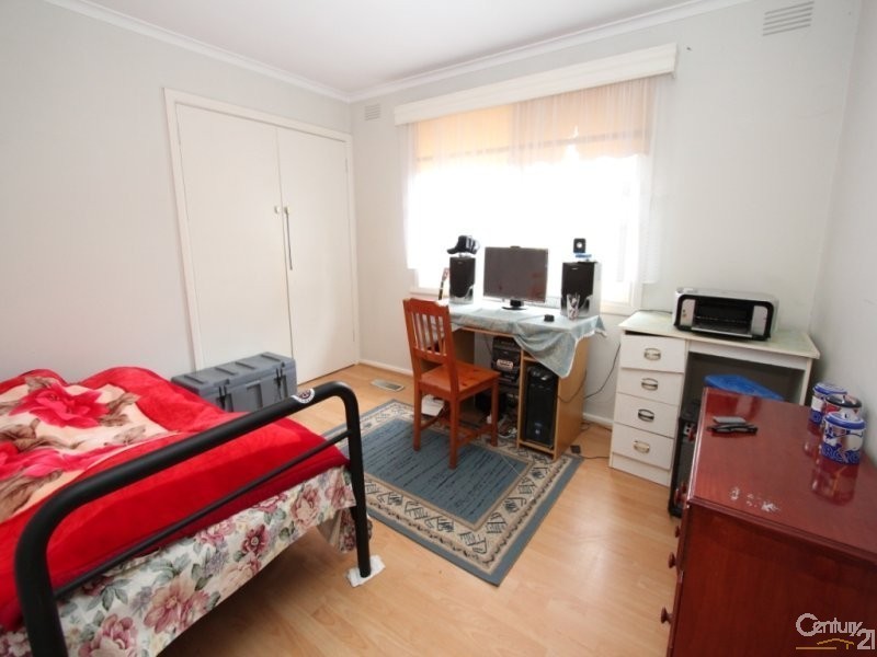 1/25 Old Lilydale Road, Ringwood East VIC 3135