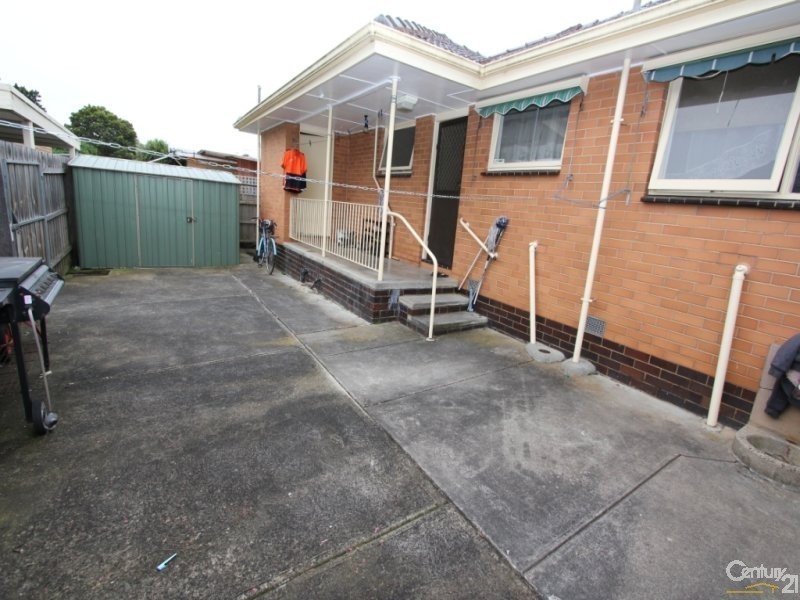 1/25 Old Lilydale Road, Ringwood East VIC 3135