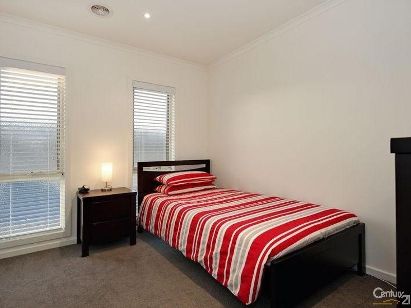1/49 Mount View Parade, Croydon VIC 3136