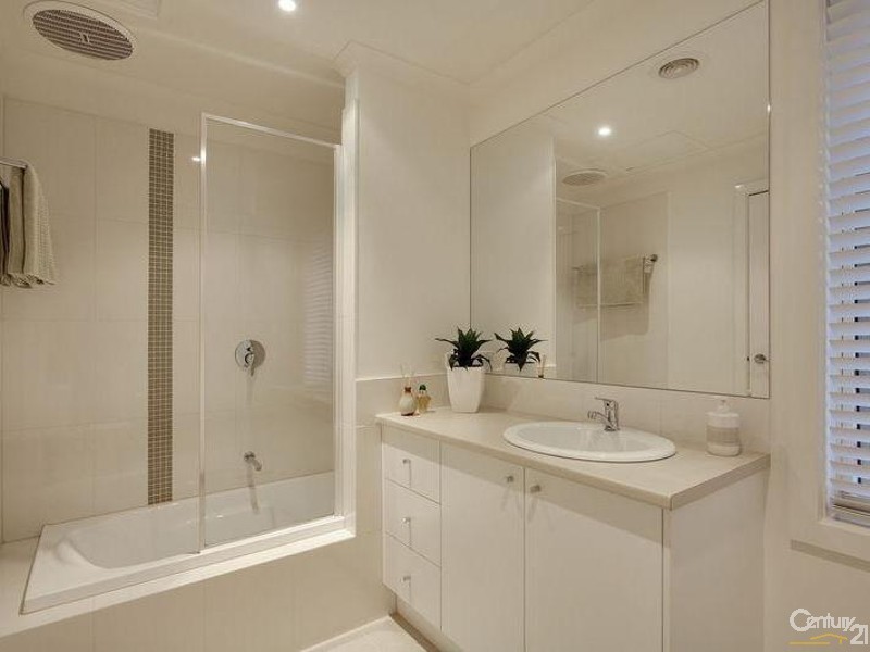 1/49 Mount View Parade, Croydon VIC 3136
