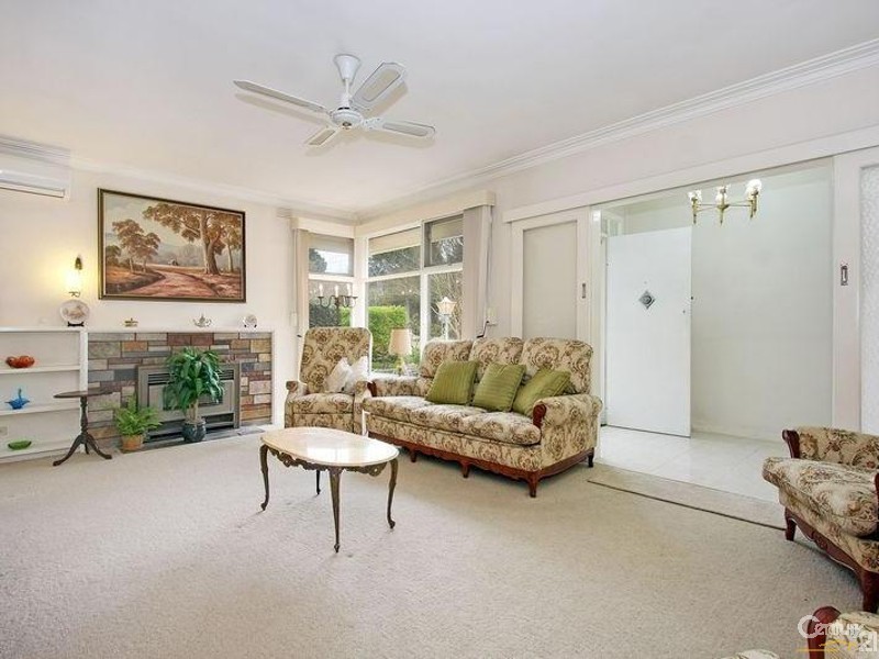 54 Old Lilydale Road, Ringwood East VIC 3135