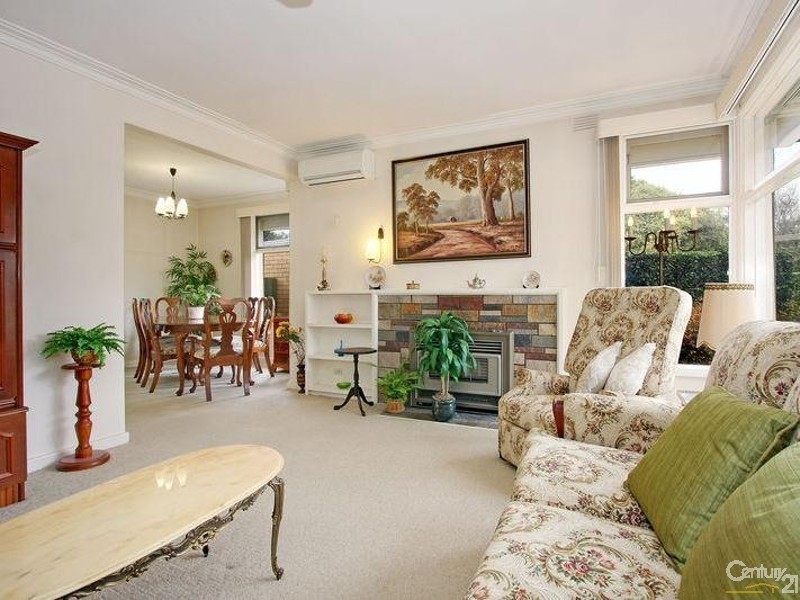 54 Old Lilydale Road, Ringwood East VIC 3135