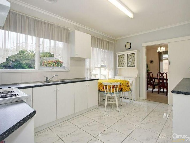 54 Old Lilydale Road, Ringwood East VIC 3135