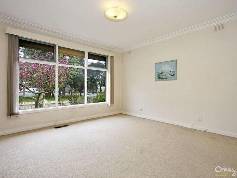 54 Old Lilydale Road, Ringwood East VIC 3135