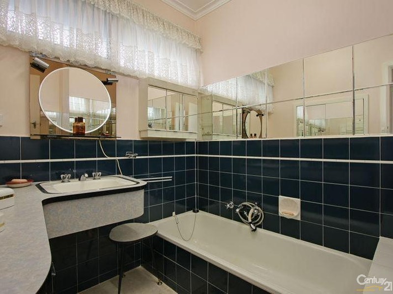 54 Old Lilydale Road, Ringwood East VIC 3135