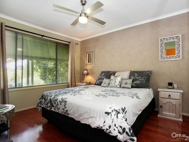 18 Wimbledon Court, Mooroolbark VIC 3138